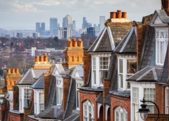 London house prices underperform rest of UK, ONS data shows