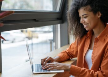 22 passive income ideas to achieve financial freedom