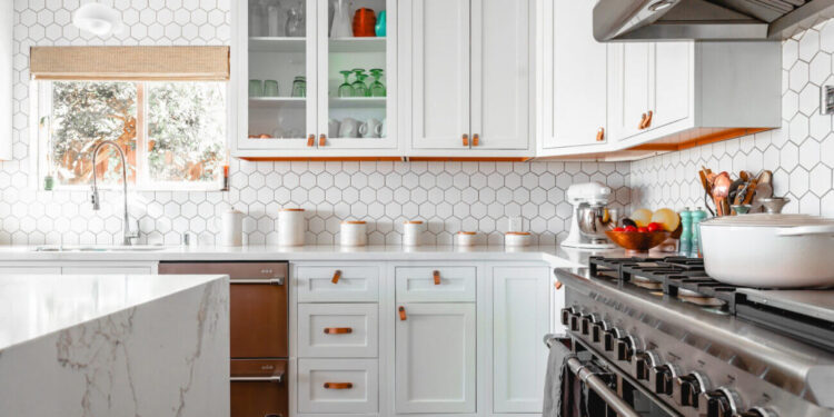 Down payment for a second home in Canada: How much do you need?