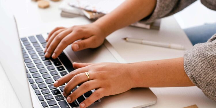 How To Start a Finance Blog and Make Money