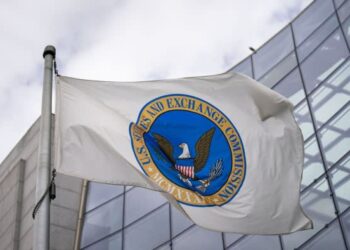 Investor group warns SSGA-Apollo ETF filing ‘raises red flags’