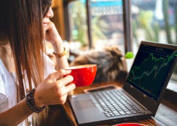 Is Now a Good Time to Invest? Consider These Factors