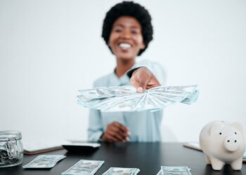 What Is a Susu (aka Sou-Sou)? A Guide To Susu Savings!