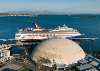 The 7 best cruises from Los Angeles