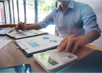 Municipal Bonds vs. Corporate Bonds: 2024 Comparison