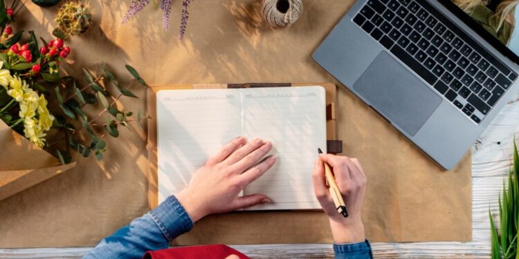 How to Make a Wedding Budget