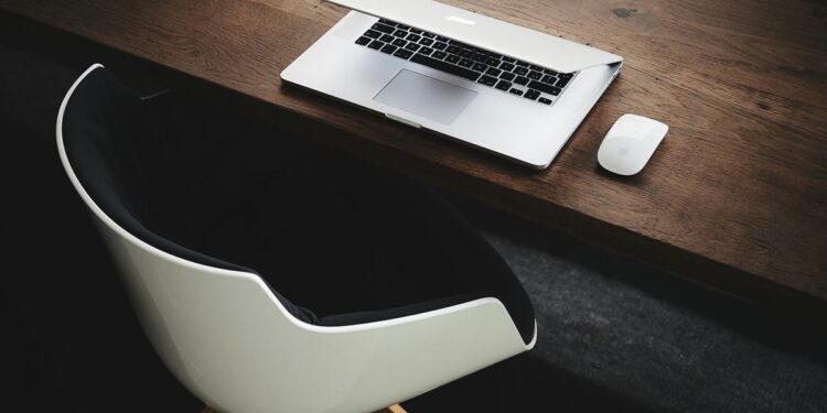 It Took Me 5 Years To Find My “Voice” In Business (5 Things I’d Do Way Differently Now) | by Andrew Milner | The Startup | Jan, 2025