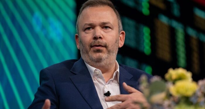 US activist Boaz Weinstein wants to be ‘white knight’ of UK stock market