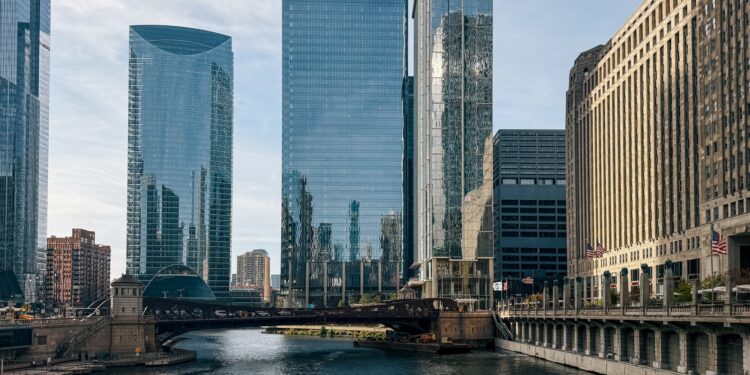 O’Hare vs. Midway: Which airport should I fly into?