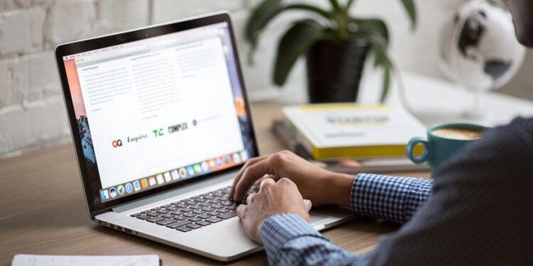 What Makes A Good Website: 10 Must-Have Features