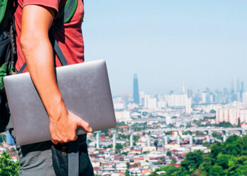 This Digital Nomad Built a Global Supply Chain Company