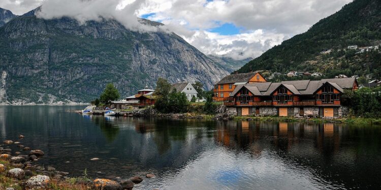 Beyond Limits: Dask’s Seamless Solution for Big Data Challenges