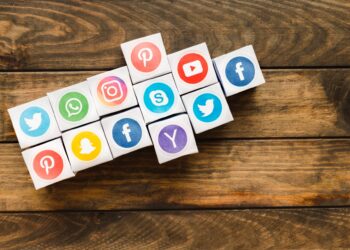 Effective Strategies for Driving Conversions in Social Media Niche Marketing