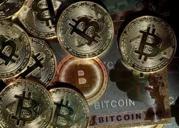 Rout wipes $800bn from crypto market as bitcoin slump deepens