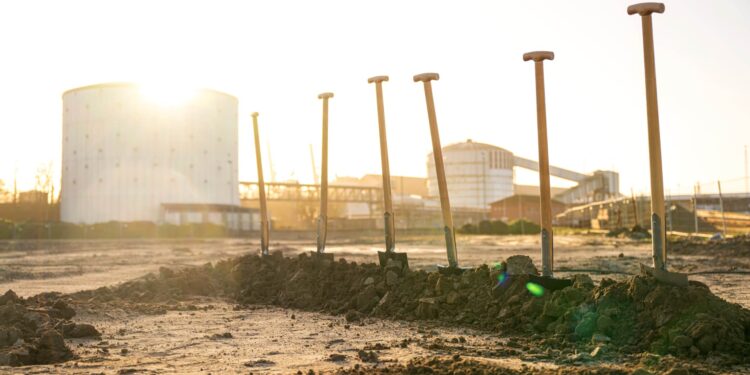 Mining giants and Big Oil jump on the bandwagon