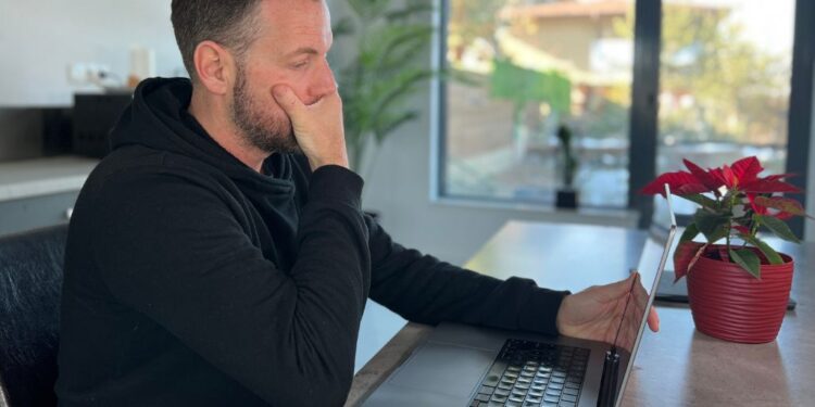 Should You Start a Blog in 2025?