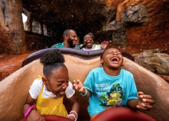 This is how you can use points to buy Disney tickets in 2025
