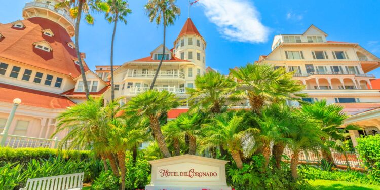 The 21 Top All-Inclusive Resorts in the U.S.A. (2025 Guide)