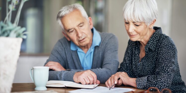 Should ordinary US retirement accounts be investing in private assets?