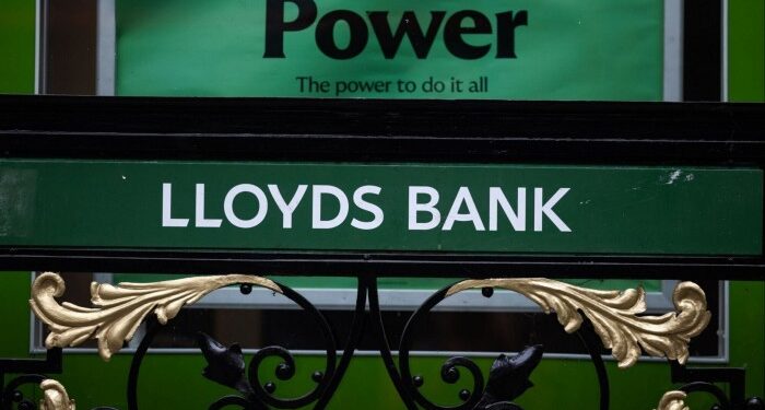 Lloyds hails record day of mortgage lending ahead of stamp duty deadline