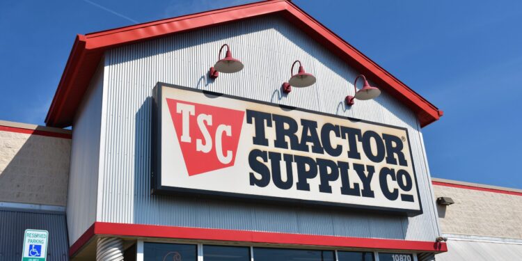 Tractor Supply grows digital sales in Q2 while eyeing tariff deadline