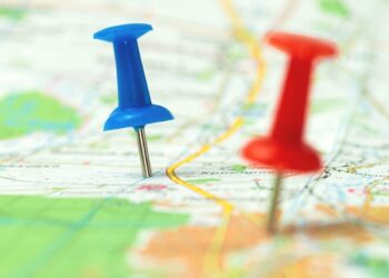 How CEOs Turn Next-Gen AI Experiments Into a CX Advantage