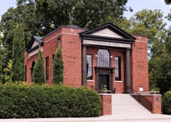 South Carolina Synagogue Is Transformed Into an Extraordinary $4.5 Million Mansion: ‘Beyond What Anyone Would Expect’