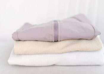 How To Launch Your Clothing Brand Side Hustle on Etsy With Zero Upfront Costs