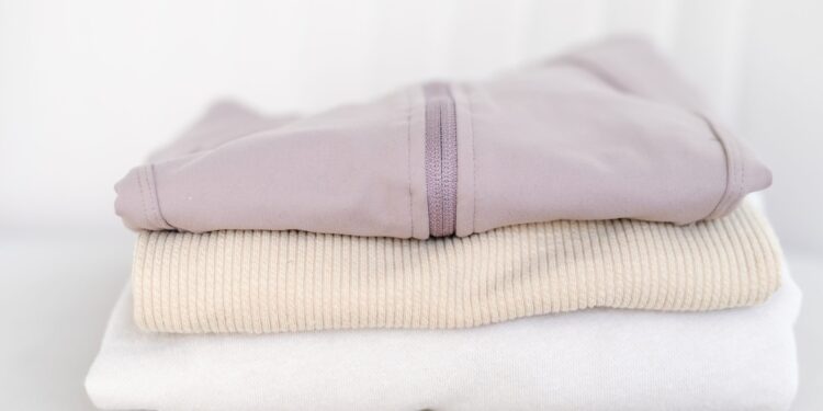 How To Launch Your Clothing Brand Side Hustle on Etsy With Zero Upfront Costs