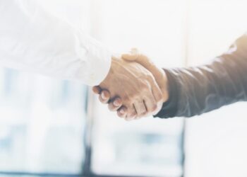 How Taylor Thomson’s Expert Network Experience Created Enterprise Sales Advantages