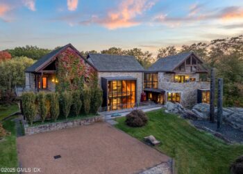 Storied Greenwich Art Gallery Designed To Showcase the World’s Most Unique Pieces Lists as a Private Residence for $16 Million
