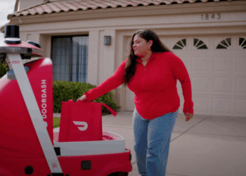 DoorDash debuts new fulfillment services and delivery robot for retailers