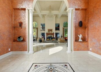 $4.4 Million European-Inspired Kentucky Mansion With Enormous Private Pond Is Redefining Luxury Living in the Bluegrass State