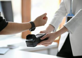 This October: Wearable tech startups attract investor attention while the trend of mega funding rounds continues