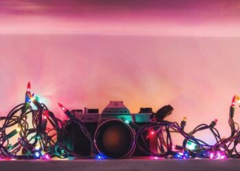 25+ Best Holiday Gifts for Travelers in 2025