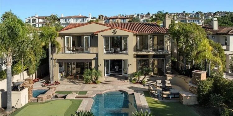 The Salary Needed To Live in America’s 10 Most Expensive Cities