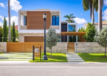 Dazzling $22 Million Wellness Mansion Designed To ‘Support Daily Wellbeing’ Hits the Market on Miami’s Exclusive Hibiscus Island