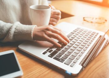 TaxSlayer vs. TurboTax: Full Comparison 2025