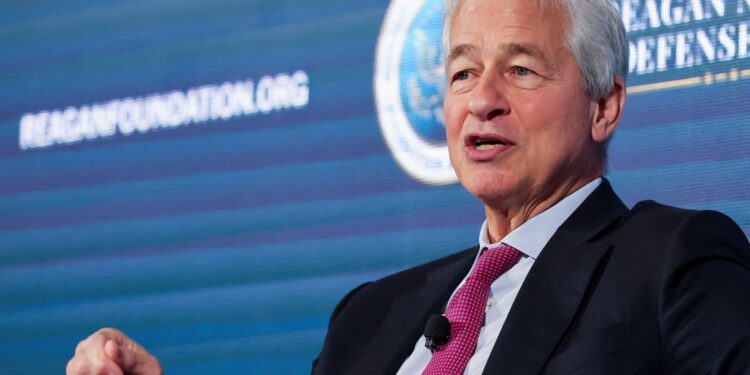 Trumpt threatens to sue JPMorgan Chase for ‘debanking’ him