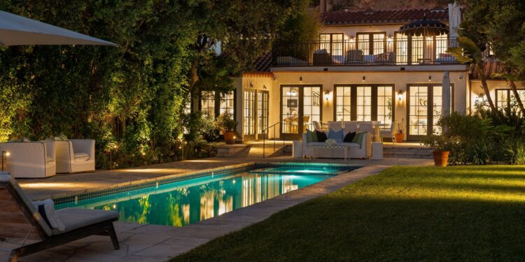 EXCLUSIVE: ‘King of Hollywood’ Douglas Fairbanks’ Former Beachfront Paradise Sells for $16 Million