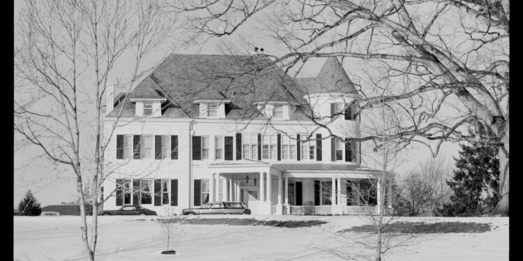 JD Vance and Wife Usha Announce They’re Expecting a Fourth Child