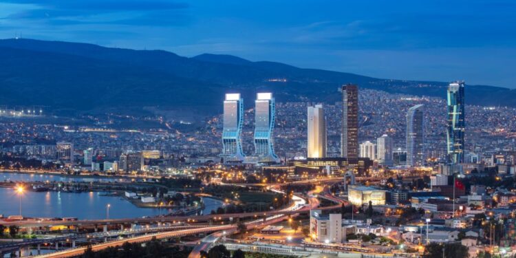 15 Best Things To Do in Izmir, Turkey