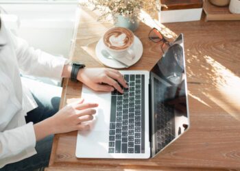 How Small Business Owners Can Set Up 401(k) Plans for Employees