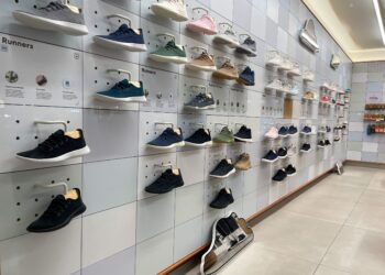 Allbirds closing most stores as it refocuses on ecommerce