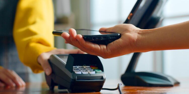 How Digital IDs in Mobile Wallets Are Influencing In-Store Retail