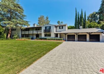 EXCLUSIVE: ‘Home Alone’ Star Macaulay Culkin and Brenda Song Quietly Sell Their Toluca Lake Estate for $14.25 Million