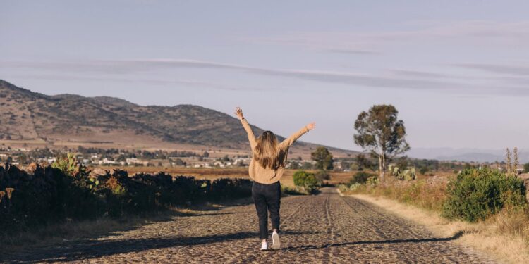 How To Build a Meaningful Life Beyond the 9-5