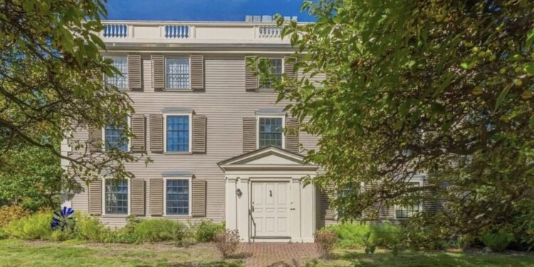Second-Oldest Home in Cambridge Built in Late 1600s Hits the Market for $5.8 Million