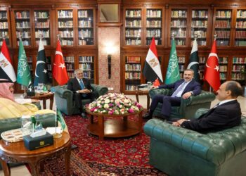 Middle East leaders meet in Pakistan; Trump weighs Iran ground troops