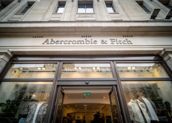 Abercrombie & Fitch sales up 5.4%; online results help Q4 growth